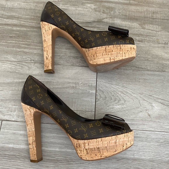 Louis Vuitton Platform Heels - Picture 4 of 12